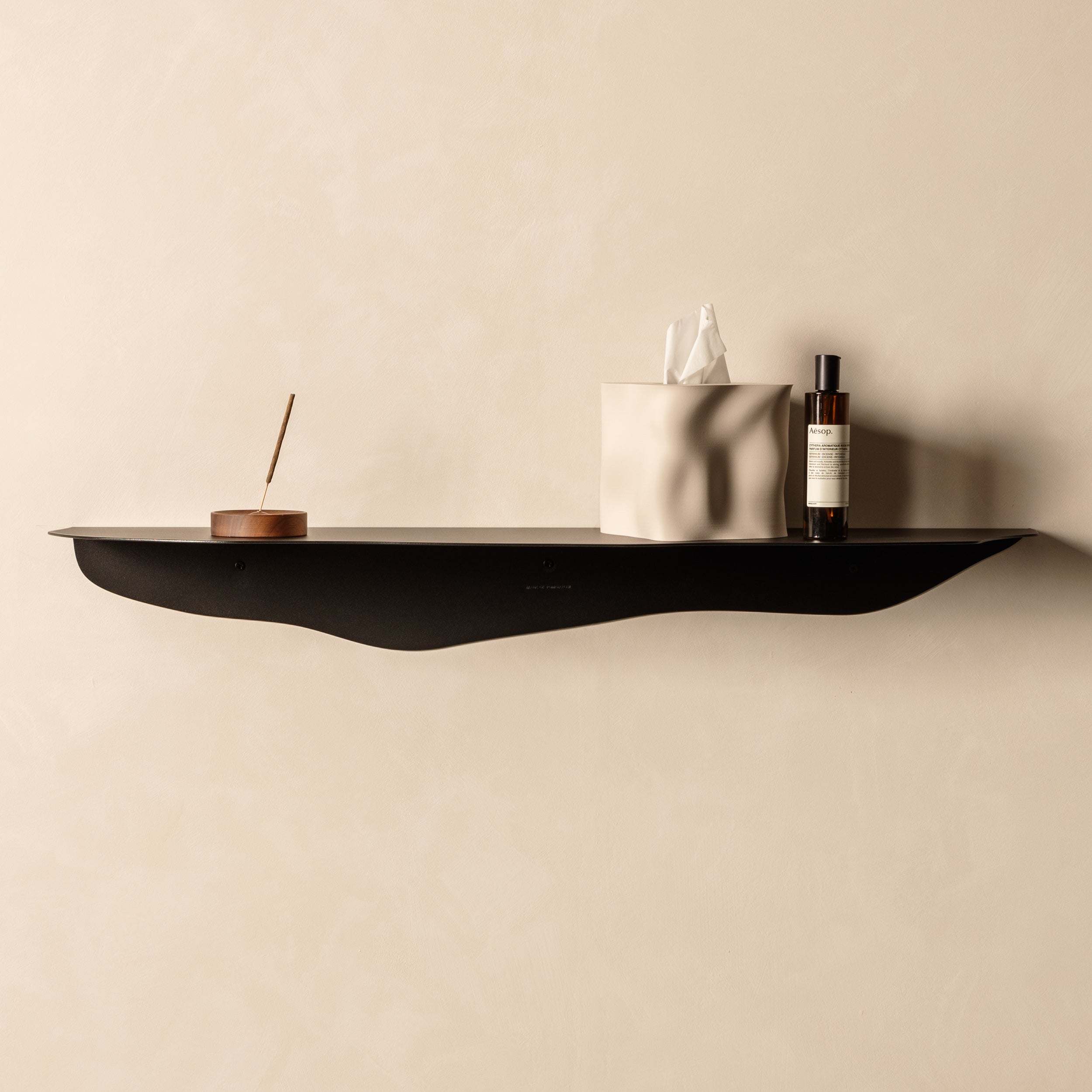 FOLD Wavy Shelf 950